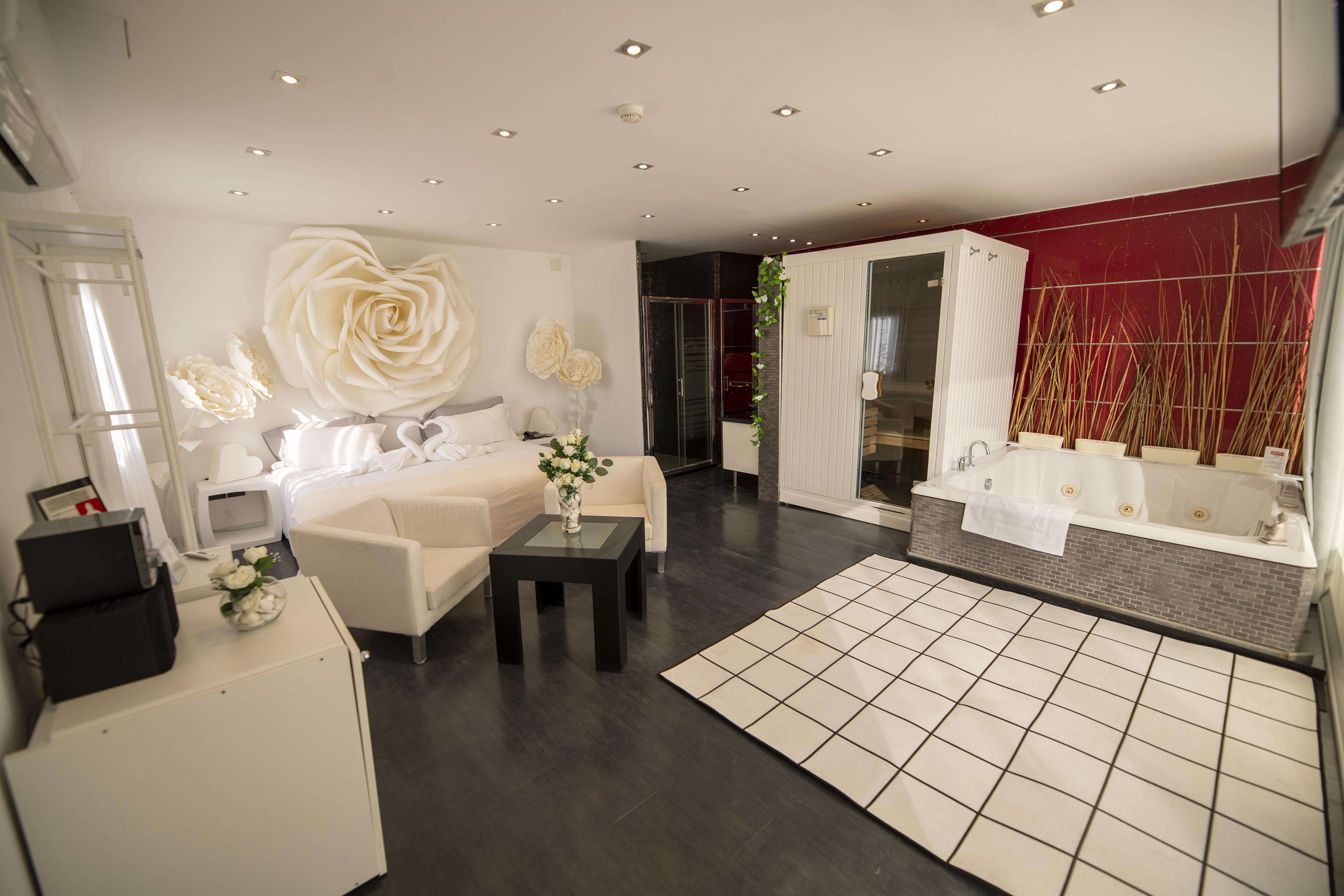 Nastasi Hotel&Spa Lleida Bagian luar foto